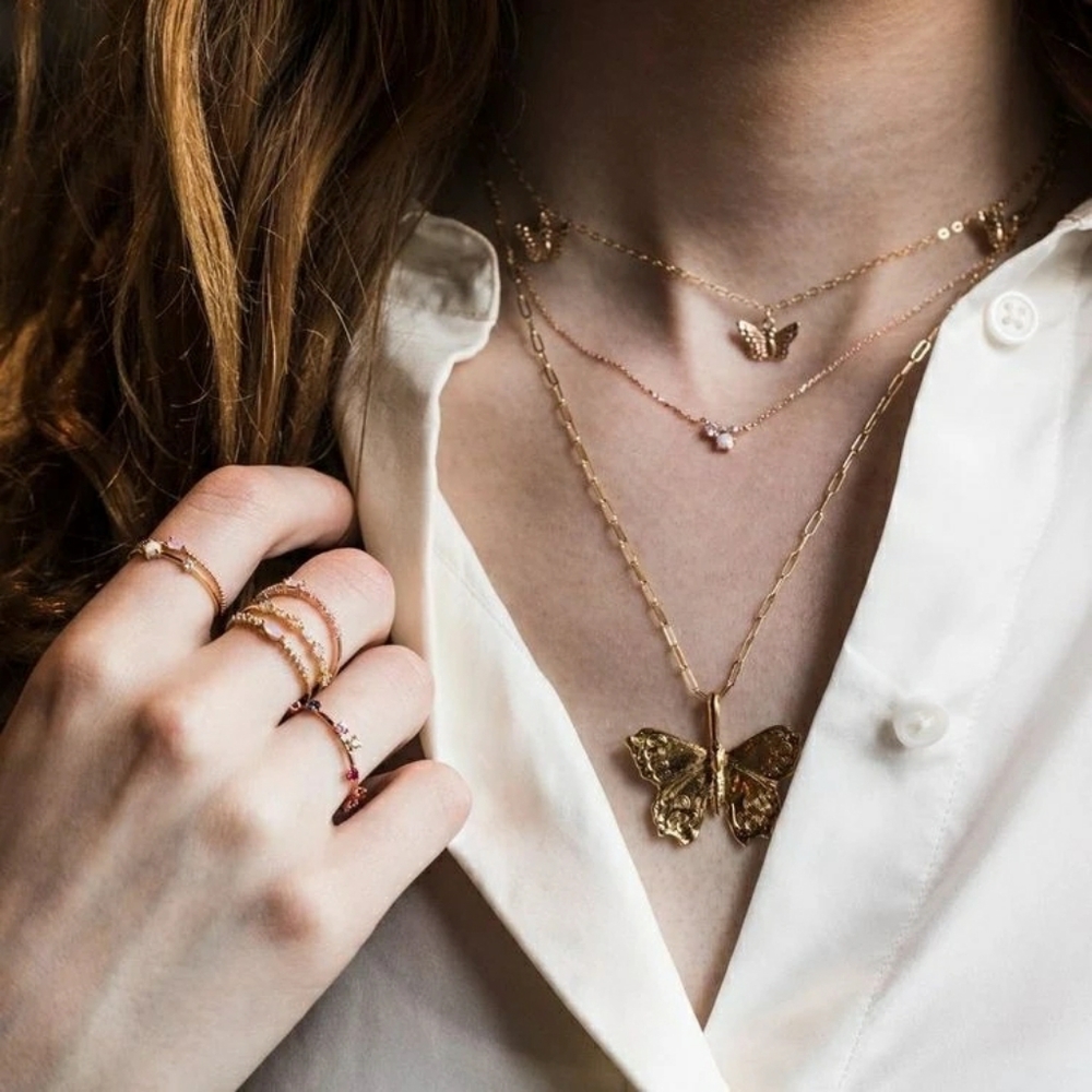 🦋Multi layered gold plated butterfly necklace - Picture 2 of 6